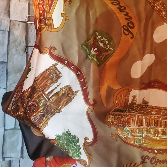 Gorgeous Paris France Scarf - Picture 5 of 7